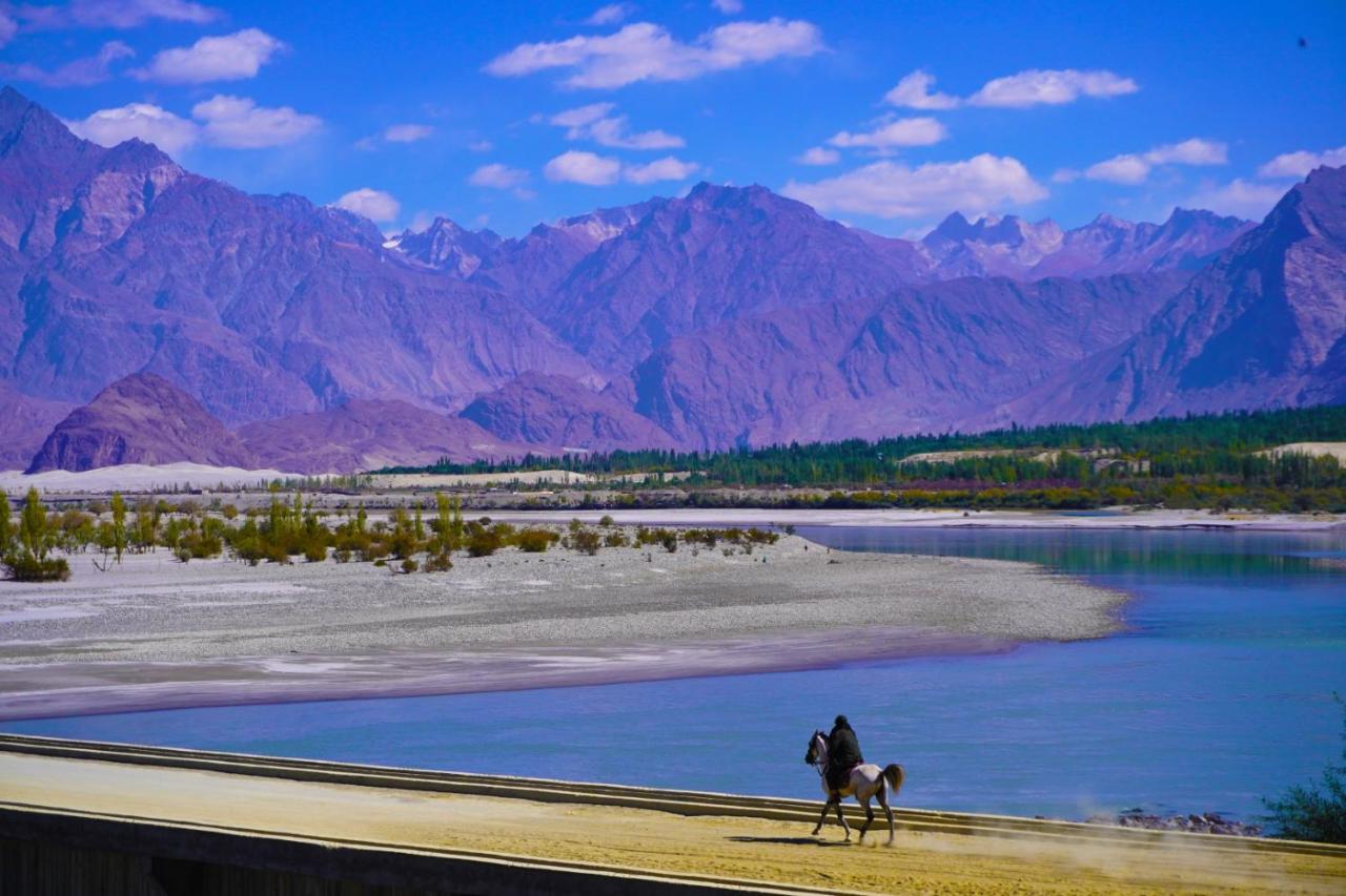 Hotel Mountain Lodge Skardu Esterno foto