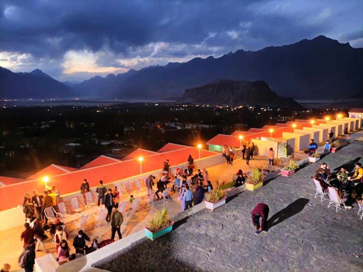 Hotel Mountain Lodge Skardu Esterno foto