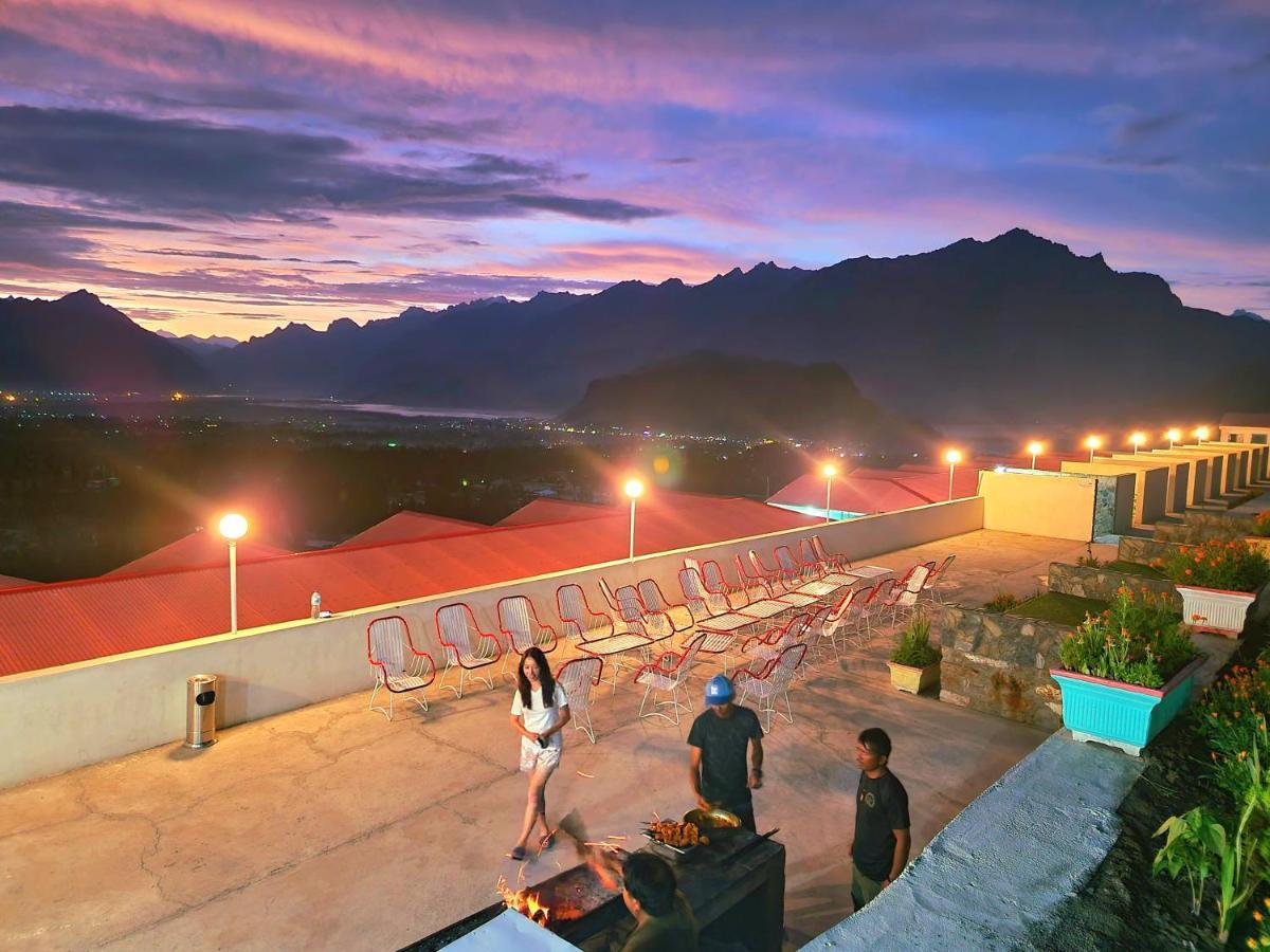 Hotel Mountain Lodge Skardu Esterno foto