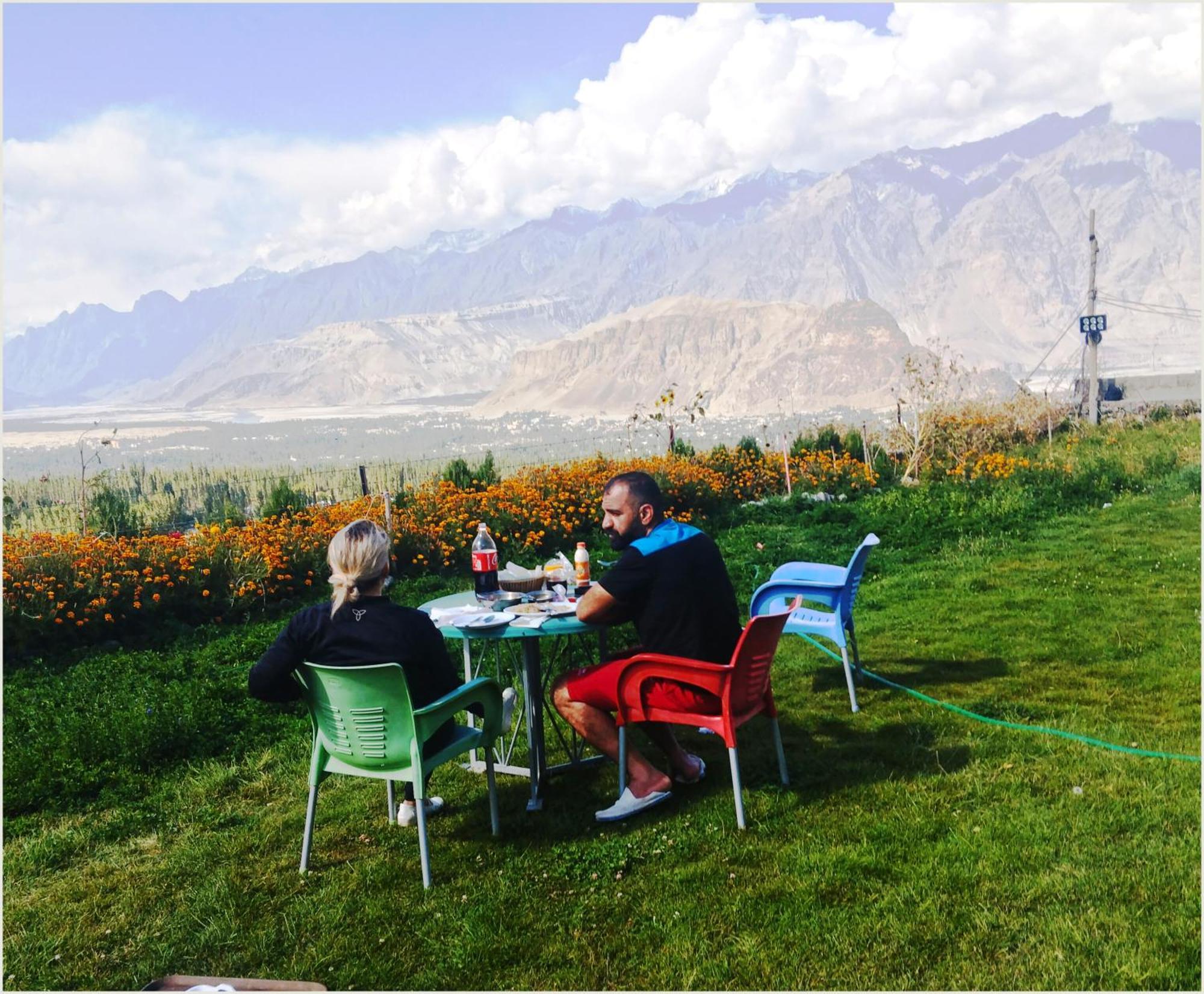 Hotel Mountain Lodge Skardu Esterno foto