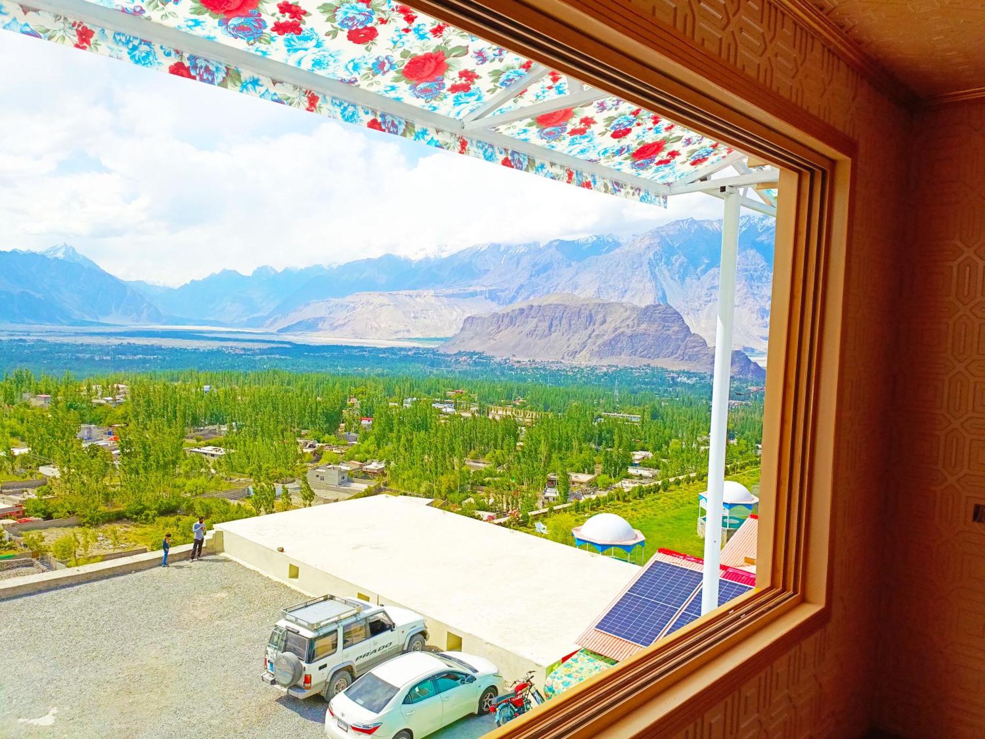 Hotel Mountain Lodge Skardu Esterno foto